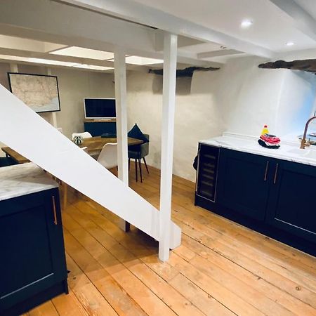 Spindrift Is A Beautiful Newly Refurbished Three Bedroom Private Family House Located On The Old Harbour And The Coastal Path In The Heart Of Beautiful 波尔佩罗 外观 照片