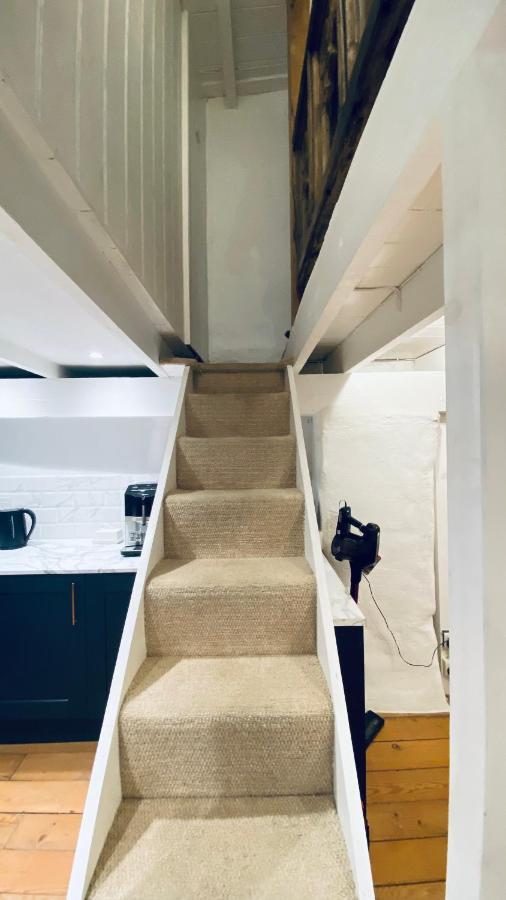 Spindrift Is A Beautiful Newly Refurbished Three Bedroom Private Family House Located On The Old Harbour And The Coastal Path In The Heart Of Beautiful 波尔佩罗 外观 照片