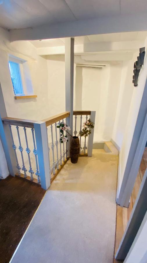 Spindrift Is A Beautiful Newly Refurbished Three Bedroom Private Family House Located On The Old Harbour And The Coastal Path In The Heart Of Beautiful 波尔佩罗 外观 照片