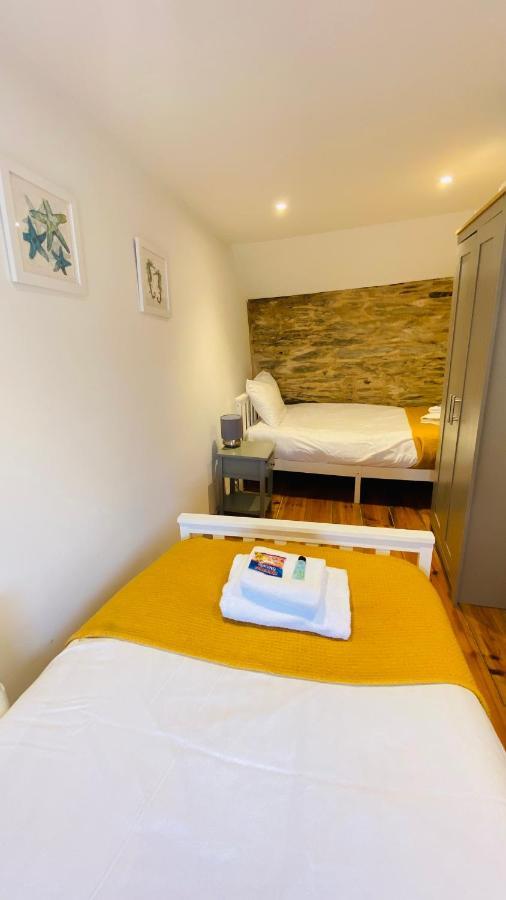 Spindrift Is A Beautiful Newly Refurbished Three Bedroom Private Family House Located On The Old Harbour And The Coastal Path In The Heart Of Beautiful 波尔佩罗 外观 照片