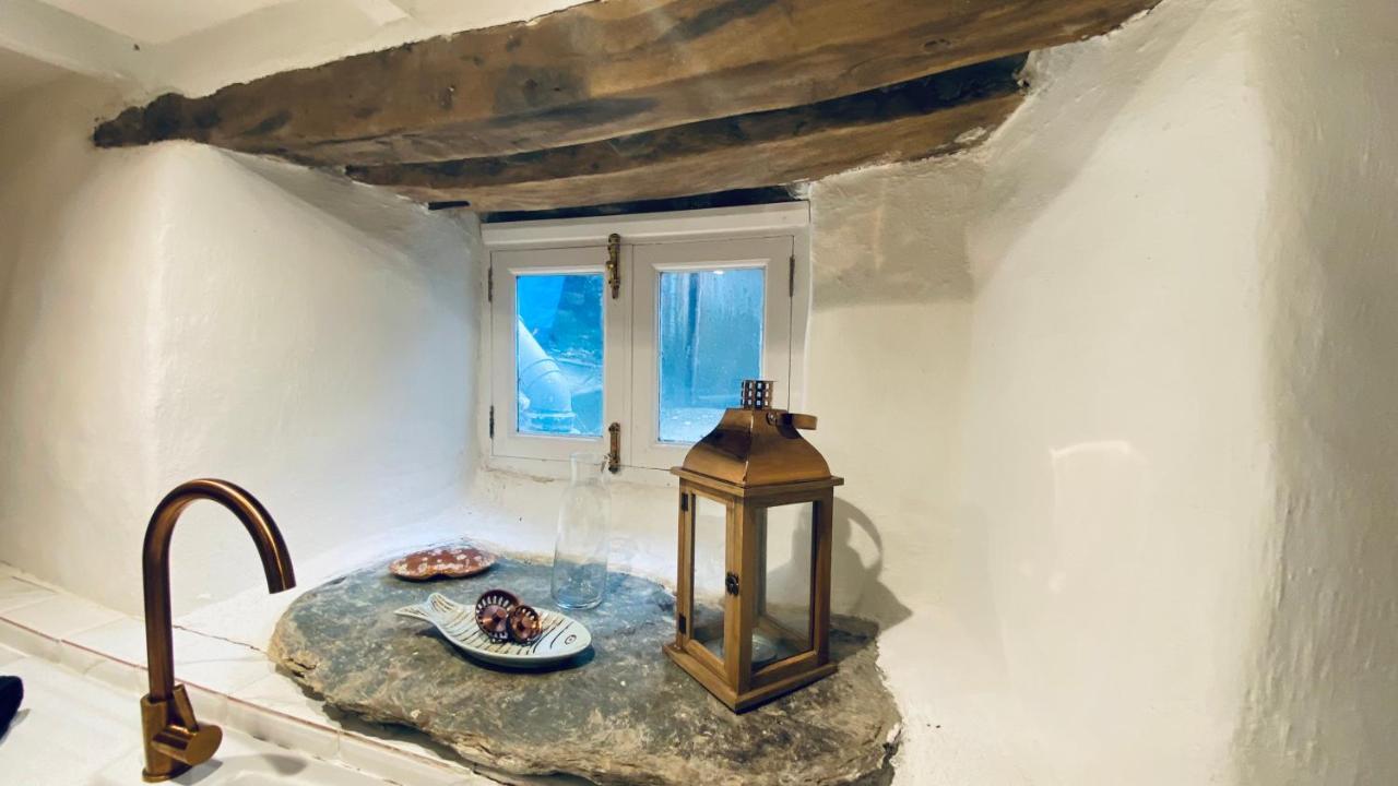 Spindrift Is A Beautiful Newly Refurbished Three Bedroom Private Family House Located On The Old Harbour And The Coastal Path In The Heart Of Beautiful 波尔佩罗 外观 照片